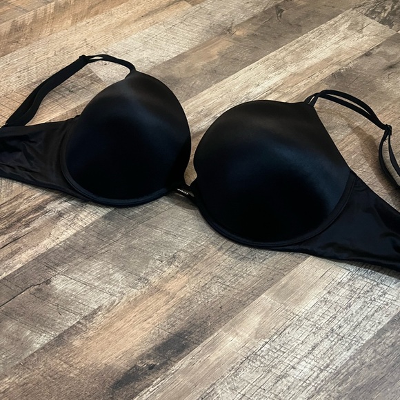 Victoria’s Secret Very Sexy Push Up Bra - Black - Picture 15 of 16